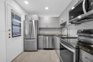 3401 N Country Club Dr 307 Aventura, FL 33180 - Off Market