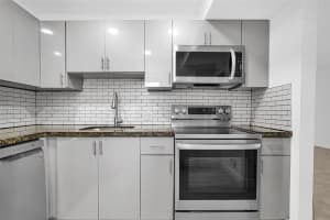 3401 N Country Club Dr 307 Aventura, FL 33180 - Off Market