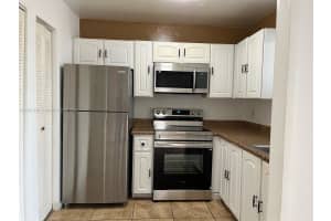 13500 Ne 3rd Ct 402 North Miami, FL 33161 - MLS#A11921729