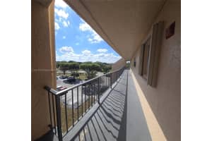 13707 Kendale Lakes Cir Ph11 Miami, FL 33183 - MLS#A11921760