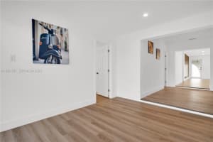 4701 Sw 104th Ct 0 Miami, FL 33165 - Off Market