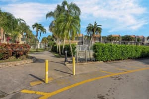 230 Lakeview Dr APT 206, Weston, FL 33326, - MLS#A11921780