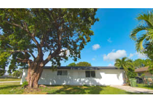 973 Nw 8th St, Homestead