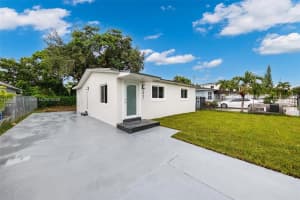 2951 Nw 47th St, Miami
