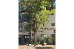 13655 Ne 10th Ave 210, North Miami