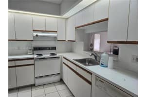 1000 Sw 128th Ter 410v, Pembroke Pines