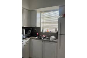 1370 Ne 119th St 137014, Miami