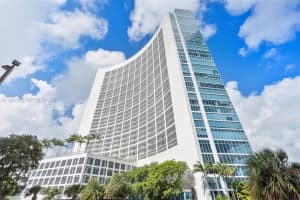 601 Ne 36th St 1310, Miami
