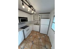 7850 Byron Ave 403 Miami Beach, FL 33141 - MLS#A11921946