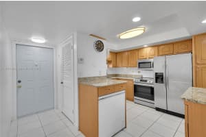 8940 S Hollybrook Blvd APT 109, Pembroke Pines, FL 33025, - MLS#A11921994