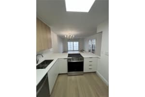 345 Ocean Dr APT 523, Miami Beach, FL 33139, - MLS#A11922096