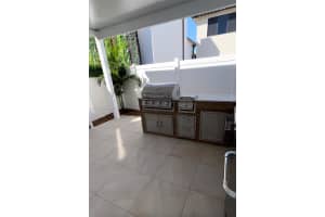 8119 Nw 47th Ter Doral, FL 33166 - MLS#A11922117