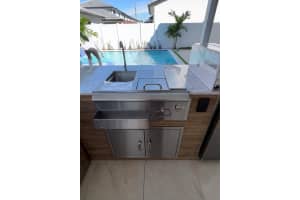 8119 Nw 47th Ter Doral, FL 33166 - MLS#A11922117