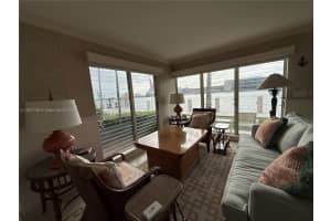 1775 Harbourview Dr 5, Fort Lauderdale