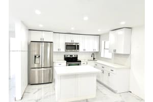 712 Hialeah Dr Hialeah, FL 33010 - MLS#A11922157