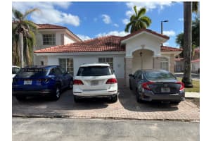 7317 Nw 173rd Dr 104, Hialeah