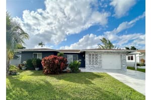 4905 Nw 49th Rd Tamarac, FL 33319 - MLS#A11922170