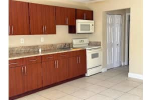 116 W 17th St, Hialeah, FL 33010, - MLS#A11922273