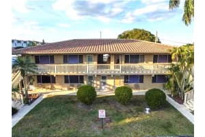 2121 Ne 40th Ct 2 Lighthouse Point, FL 33064 - MLS#A11922298