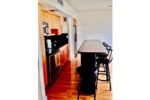 900 Bay Dr 513, Miami Beach