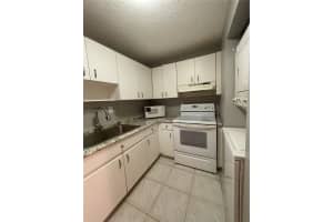 10000 Nw 80th Ct 2424 Hialeah Gardens, FL 33016 - MLS#A11922312