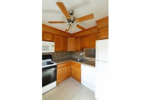 3000 Nw 48th Ter 322 Lauderdale Lakes, FL 33313 - MLS#A11922330