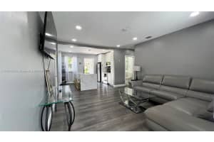 1401 Ne 14th Ct Fort Lauderdale, FL 33304 - MLS#A11922343