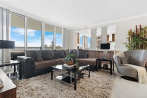 848 Brickell Key Dr APT 3905, Miami, FL 33131, - MLS#A11922438