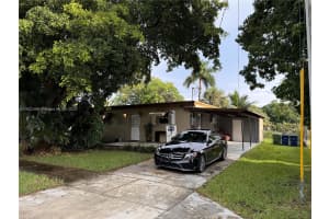 213 SW 5th St, Hallandale Beach, FL 33009, - MLS#A11922489