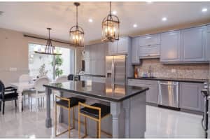 1140 Chestnut Ln #1140, Hollywood, FL 33019, - MLS#A11922502