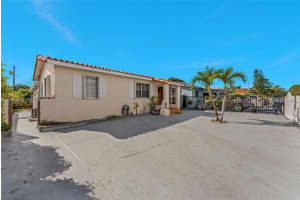 166 E 15th St Hialeah, FL 33010 - MLS#A11922505