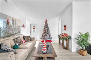 19541 Nw 57th Ct Hialeah, FL 33015 - MLS#A11922517