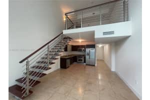 41 Se 5th St 914, Miami