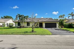 8781 Nw 49th Dr 8781, Coral Springs