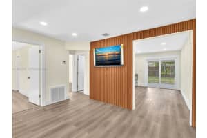 5710 Raleigh St Hollywood, FL 33021 - MLS#A11922570