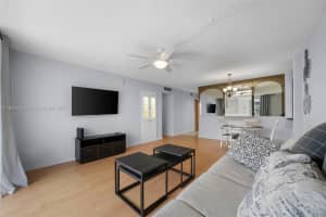 3551 NE 169th St APT 212, North Miami Beach, FL 33160, - MLS#A11922573