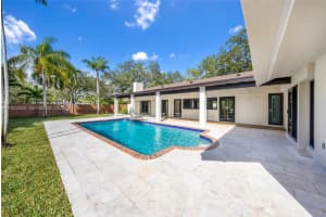 8120 Sw 162nd St Palmetto Bay, FL 33157 - MLS#A11922585