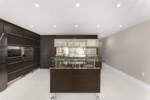 6000 Collins Ave 330 Miami Beach, FL 33140 - MLS#A11922589