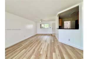 3449 NW 44th St APT 101, Lauderdale Lakes, FL 33309, - MLS#A11922599