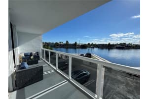 20515 E Country Club Dr 245, Aventura