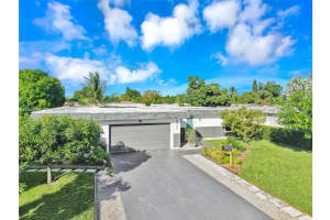 6303 Nw 71st Ave Tamarac, FL 33321 - MLS#A11922606