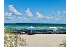 8877 Collins Ave 809, Surfside