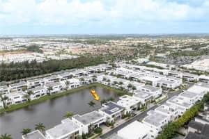 10272 Nw 75th Ter Doral, FL 33178 - MLS#A11922669