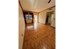 8013 Lake Dr APT 105, Doral, FL 33166, - MLS#A11922698