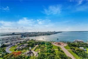 50 Biscayne Blvd 2804, Miami