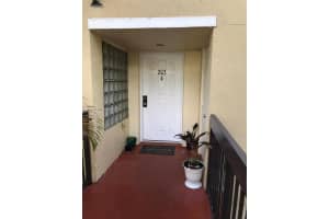 8859 Sw 131st Ct 203, Miami