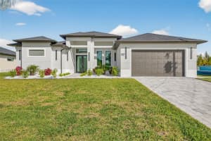 1129 Sw 24th St, Cape Coral