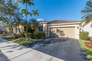 1784 Aspen Ln Weston, FL 33327 - MLS#A11922817