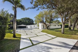 7880 Sw 132nd St, Pinecrest