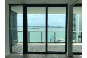 650 Ne 32nd St 2006, Miami